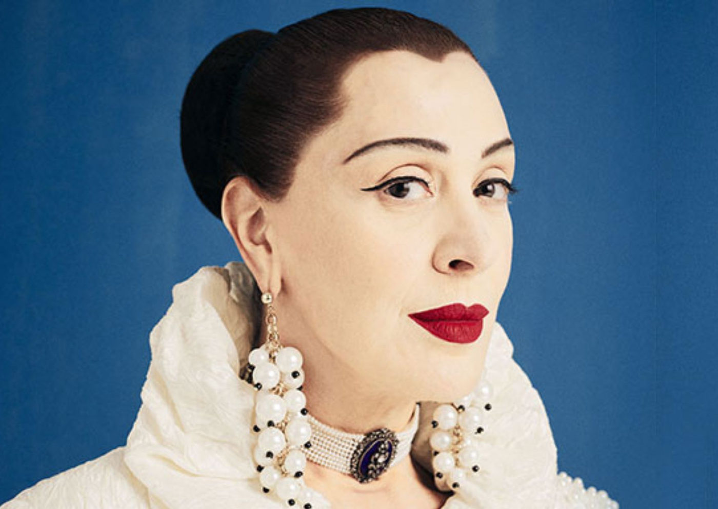 Claudia Raia Brilha em Estreia com ”Tarsila, a Brasileira”: Sessões Esgotadas no Teatro Santander
