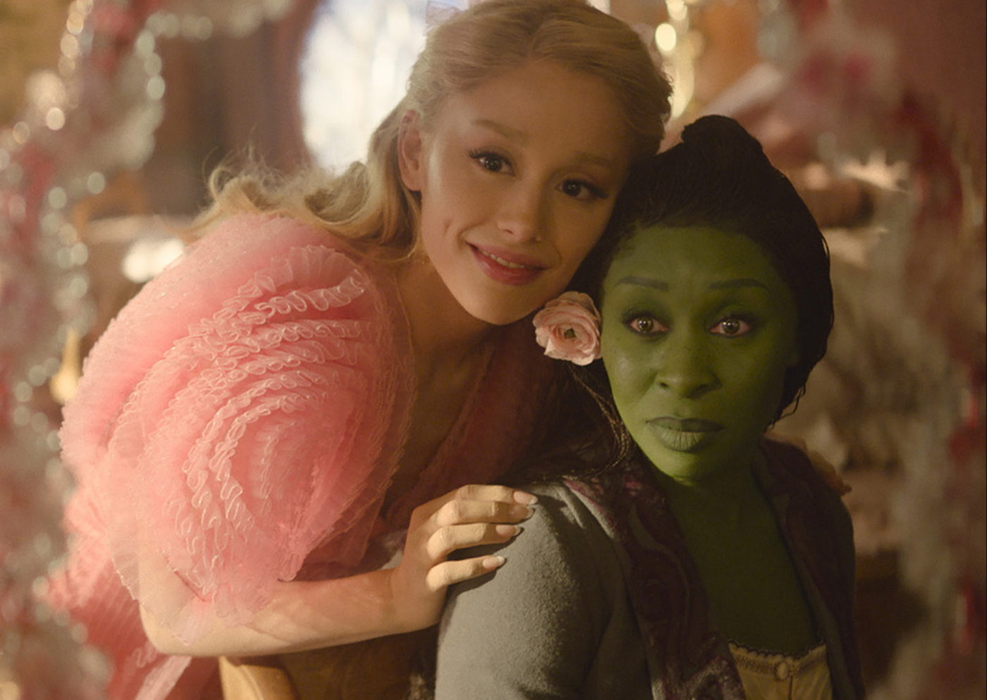 Wicked estreia nos cinemas com participações especiais de Idina Menzel e Kristin Chenoweth