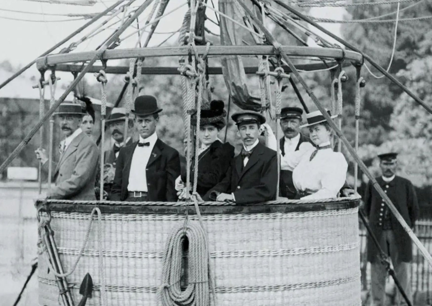 Exposição em homenagem aos 150 anos de Santos Dumont chega à São Paulo