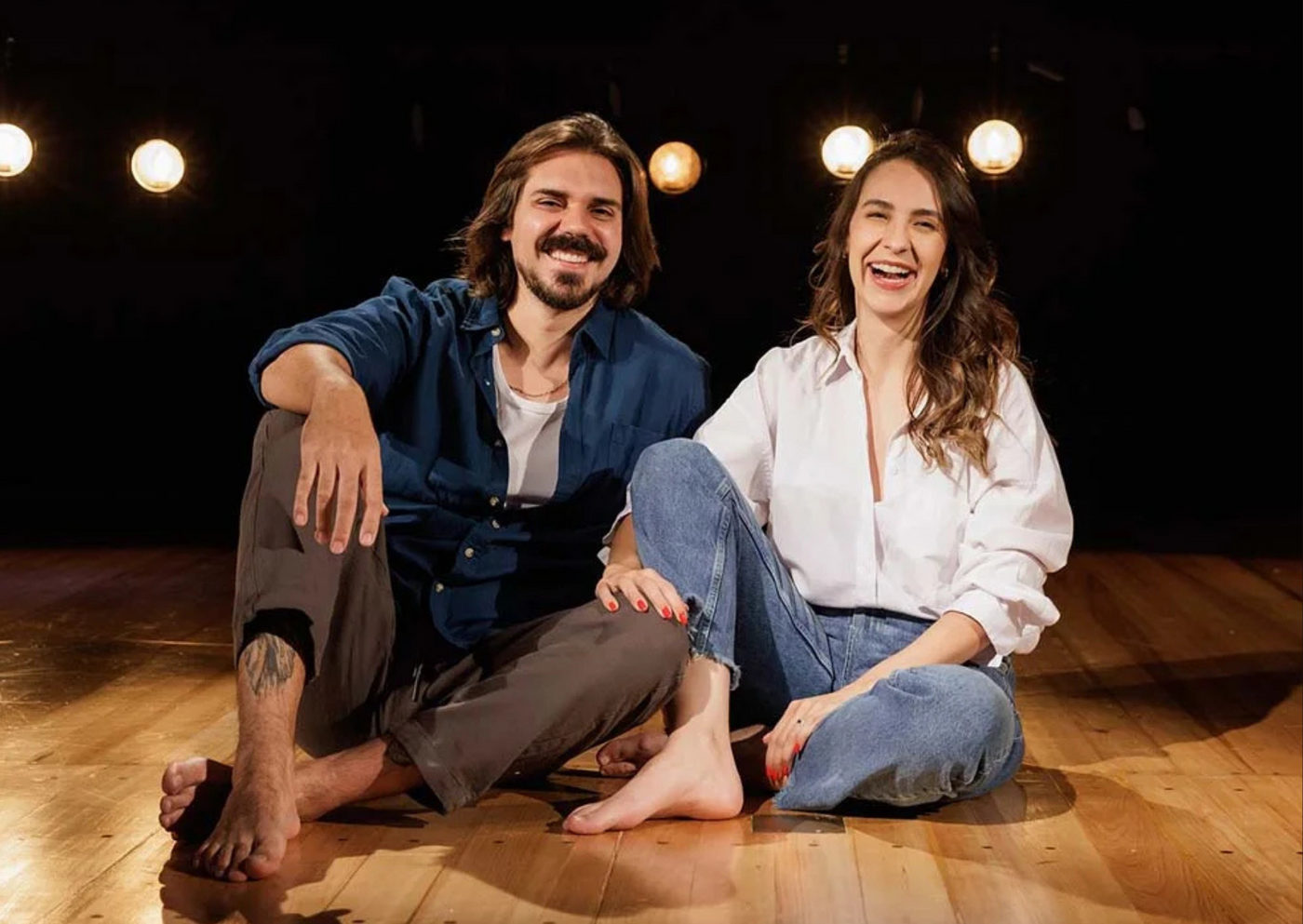 Por Toda a Minha Vida estreia no Teatro Multiplan com Evelin Camargo e Leo Bagarolo