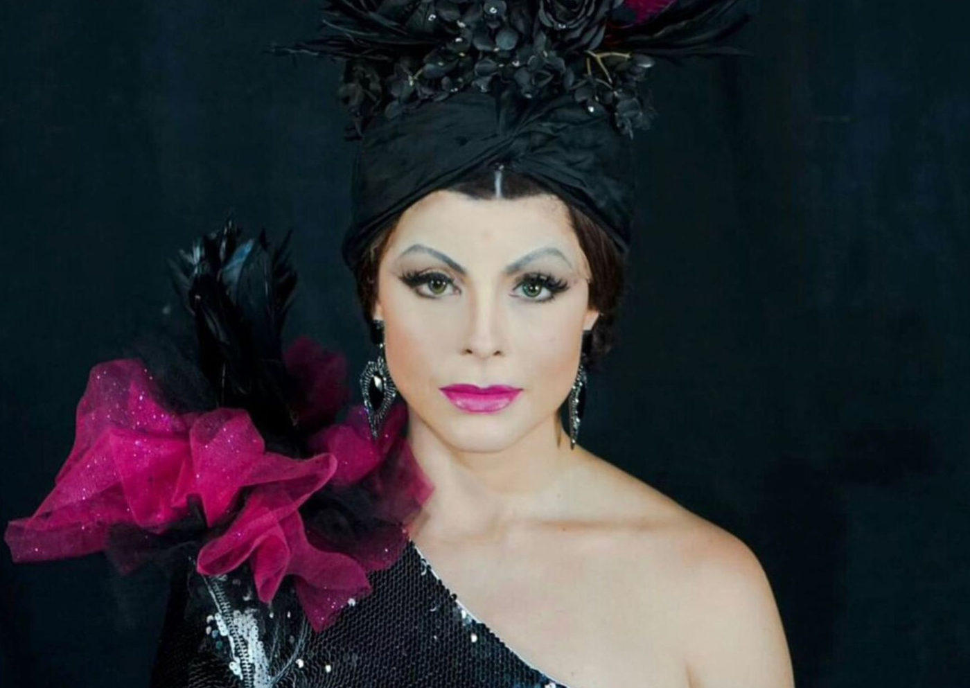 Renata Ricci vive Carmen Miranda para abrir as comemoração aos 115 anos da cantora