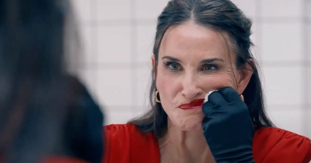”A Substância” conquista o público brasileiro como um dos filmes mais comentados de 2024
