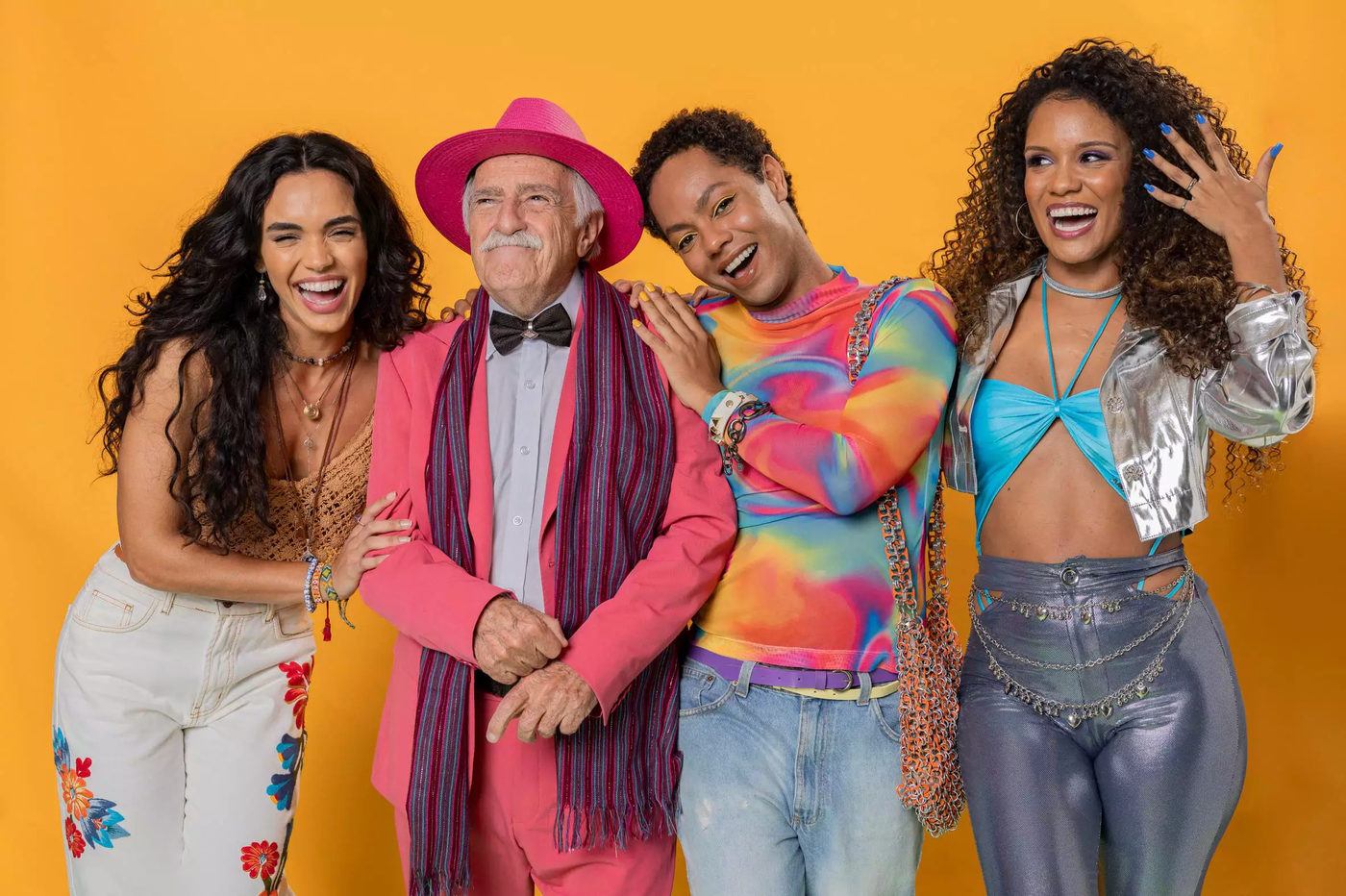 Clayton Nascimento, premiado no teatro pelo espetáculo “Macacos”, estreia em novela