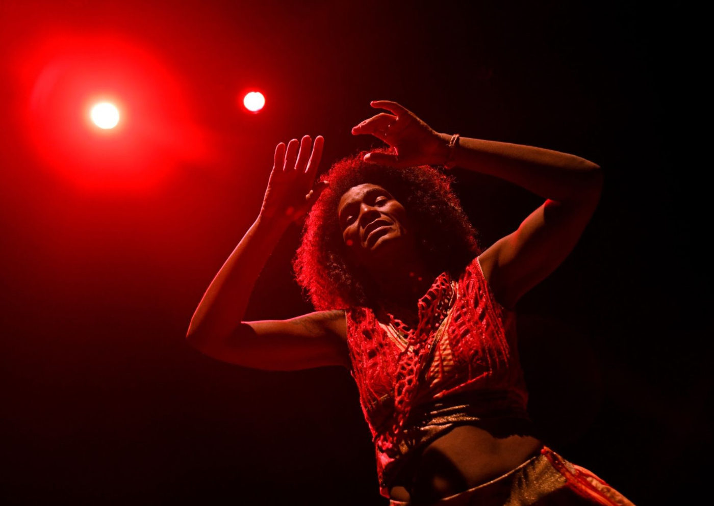 Solo ”Lótus”: Danielle Anatólio Reflete a Resiliência e Transformação das Mulheres Pretas no Sesc Ipiranga