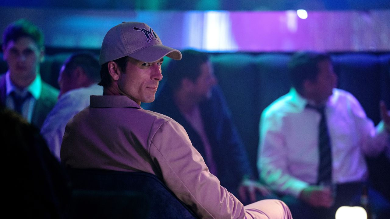 A24 com Glen Powell: “Manual Prático da Vingança Lucrativa” estreia nos cinemas
