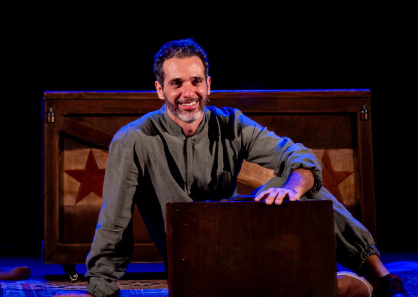 Mouhamed Harfouch Estreia Monólogo ”Meu Remédio” no Teatro Ipanema