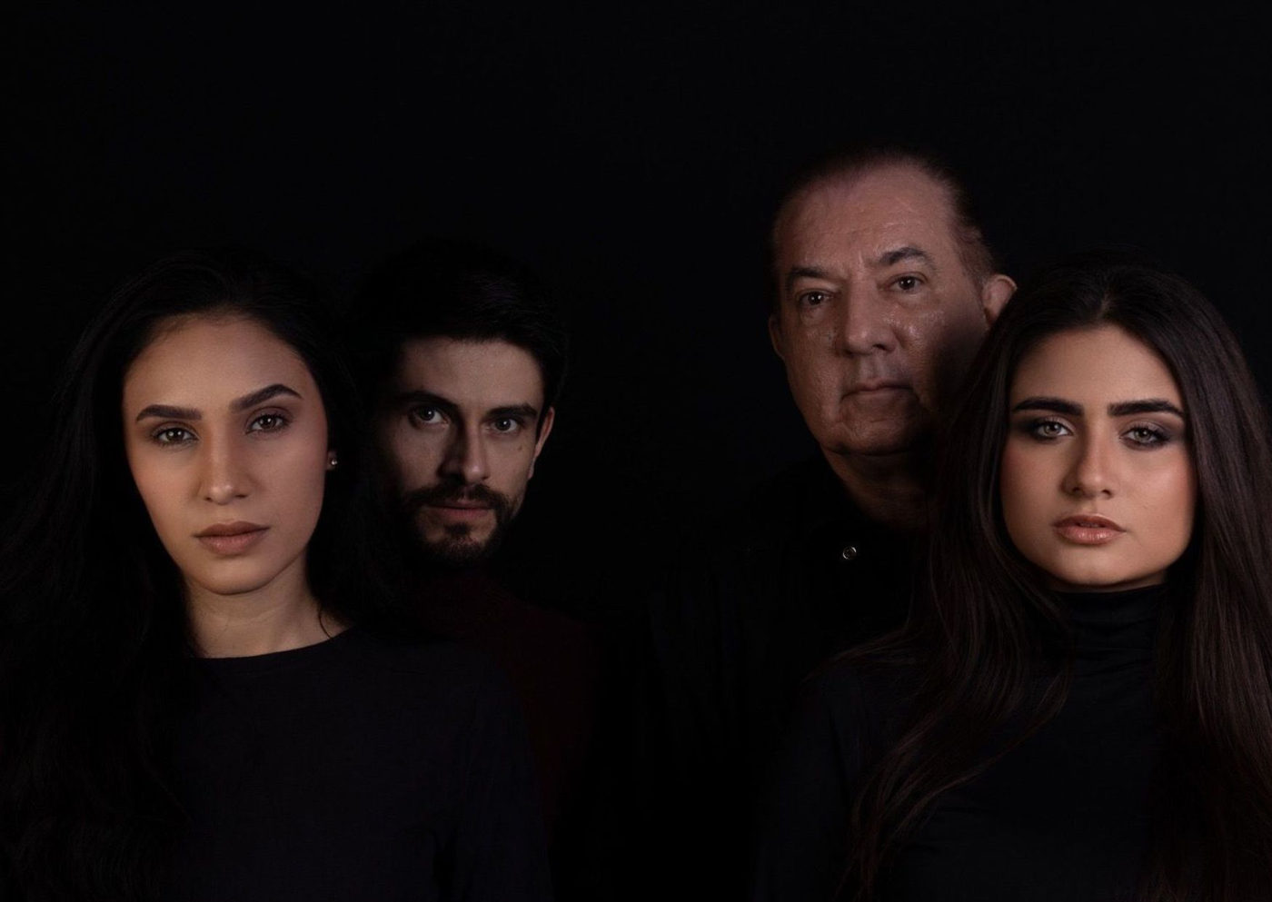 Aimê Reis estreia como dramaturga e autora em espetáculo sobre feridas crônicas de infância