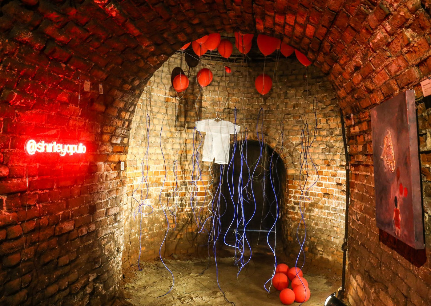 Exposição “Estupefaciente” está em cartaz na Casa das Caldeiras em São Paulo