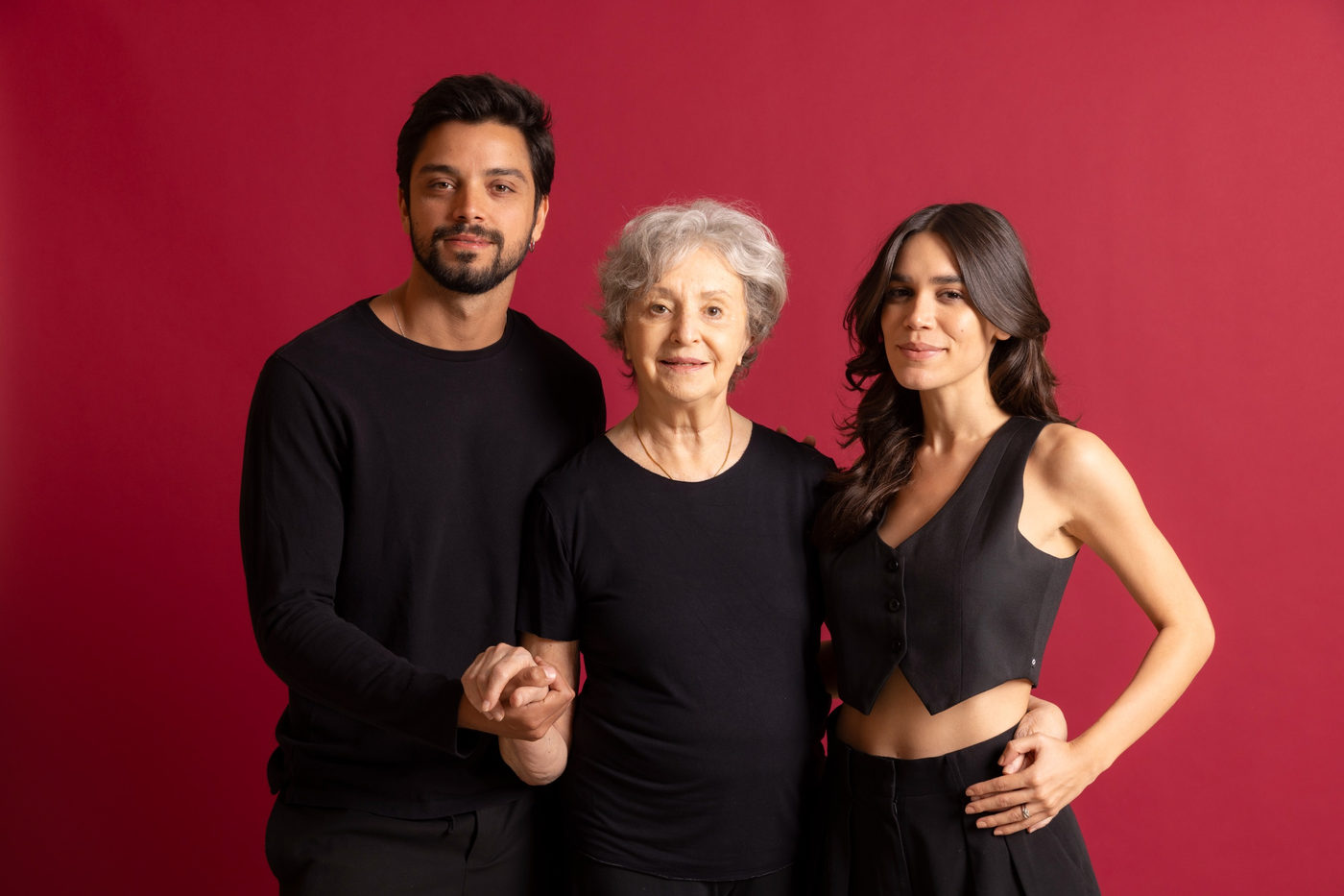 Rodrigo Simas, Carla Salle e Ana Lúcia Torre protagonizam ”Shakespeare Apaixonado”