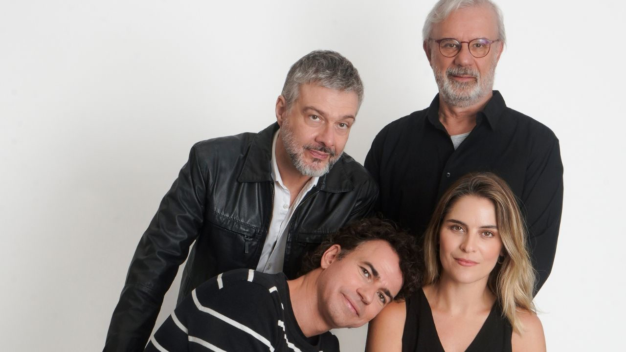 “COCK”, de Mike Bartlett, ganha nova temporada no Teatro Vivo, em São Paulo