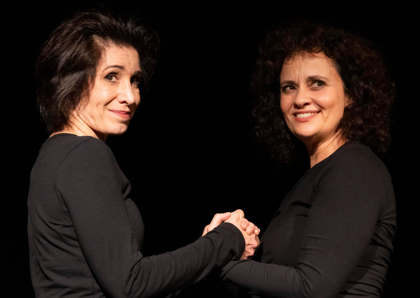 “O Exercício das Crianças” Volta aos Palcos com Nicole Cordery e Fernanda Viacava