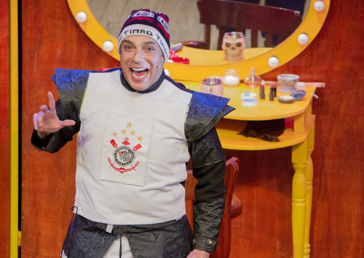 “Cada Um Com Seus Pobrema” Comemora 20 Anos com Temporada de Sucesso no Teatro Fernando Torres