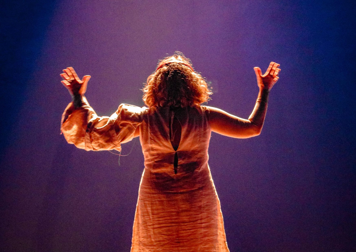 “ÂNIMA”, novo espetáculo de Lúcia Helena Galvão com Beth Zalcman, estreia no Teatro B32