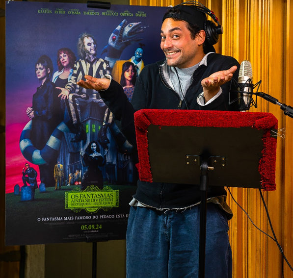 Eduardo Sterblitch dá voz ao icônico Beetlejuice em novo filme da Warner Bros.