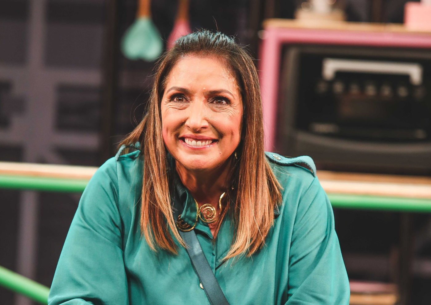Flávia Garrafa é uma terapeuta empenhada e apaixonada por sua profissão em “Faça Mais Sobre Isso”