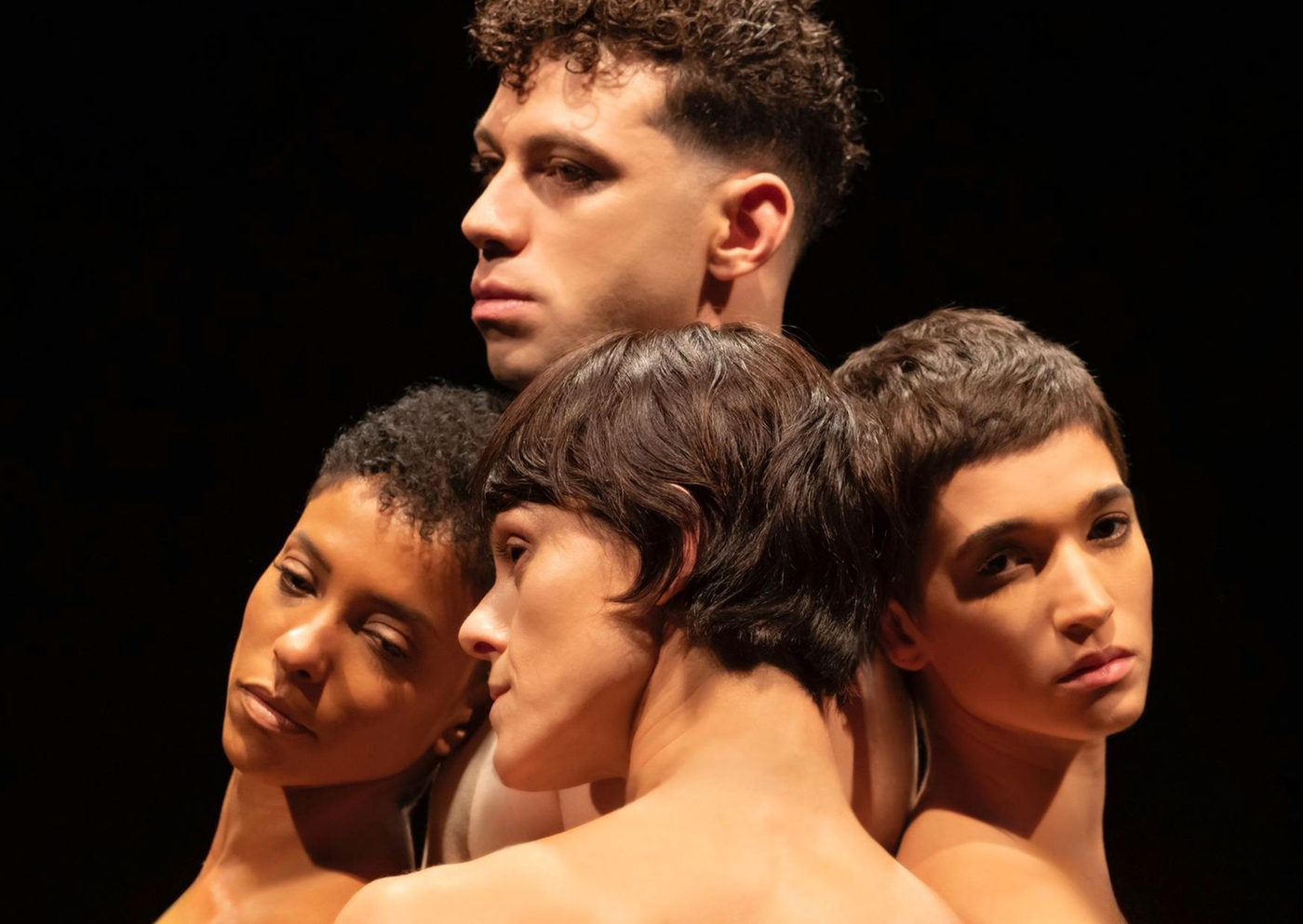 Grupo Corpo celebra 50 anos com estreia do balé “Piracema” e remontagem de “Parabelo” em São Paulo