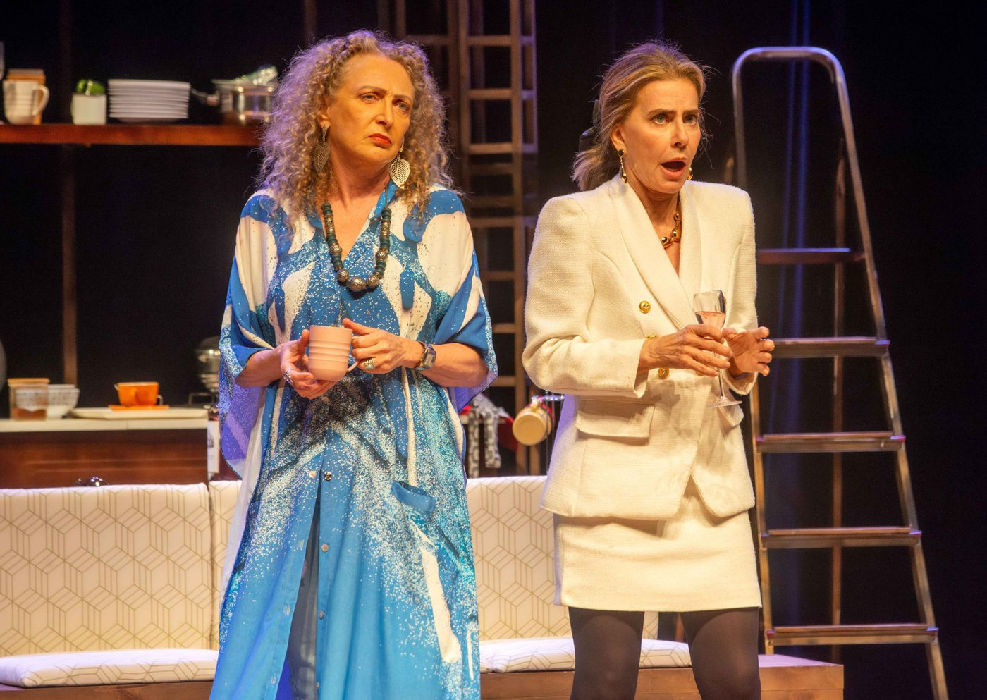 Maitê Proença e Debora Olivieri Estrelam “Duas Irmãs & Um Casamento” no Teatro FAAP