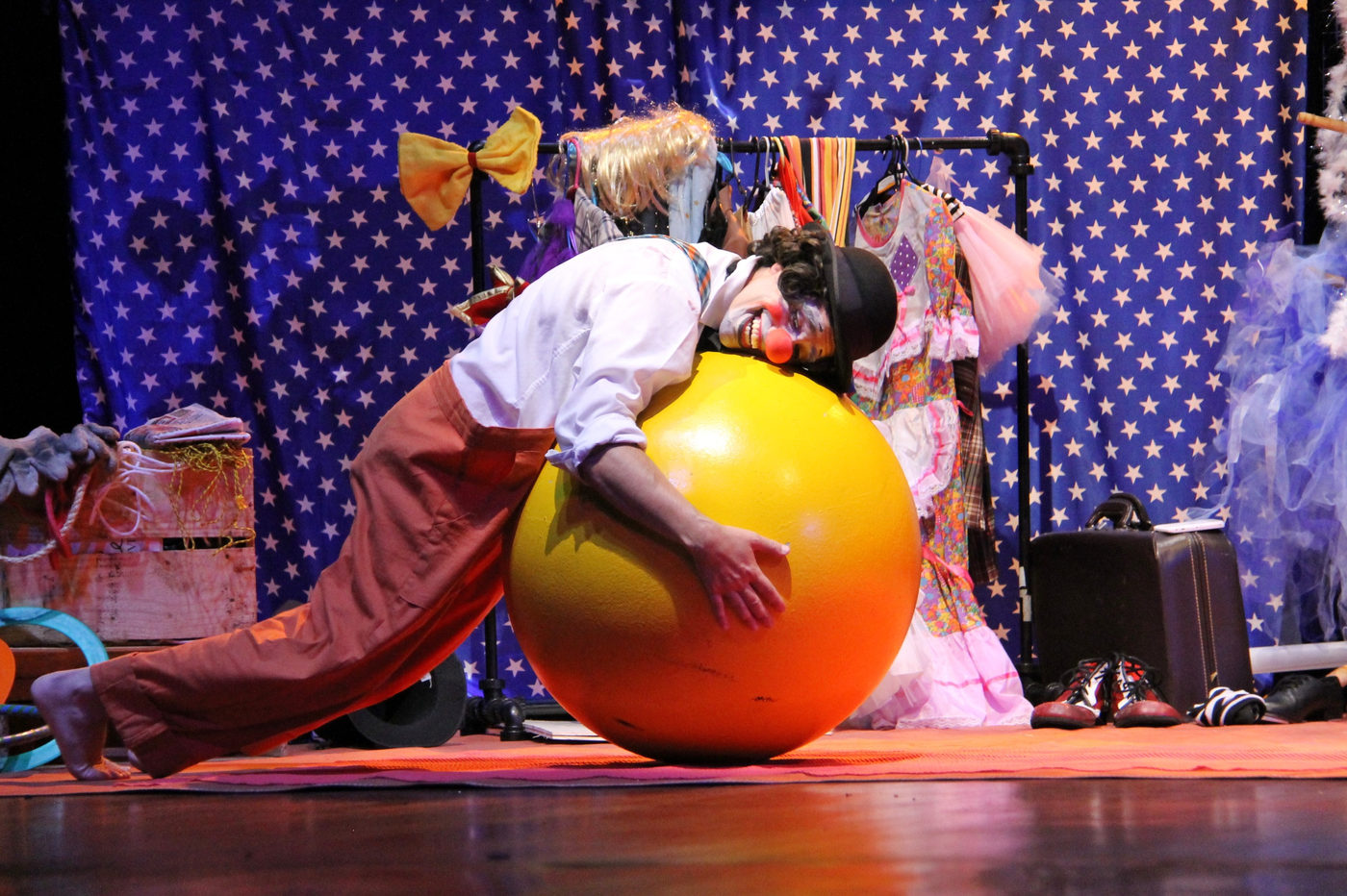 Espetáculo de Circo Tradicional ”Entre Risos” faz circulação Gratuita