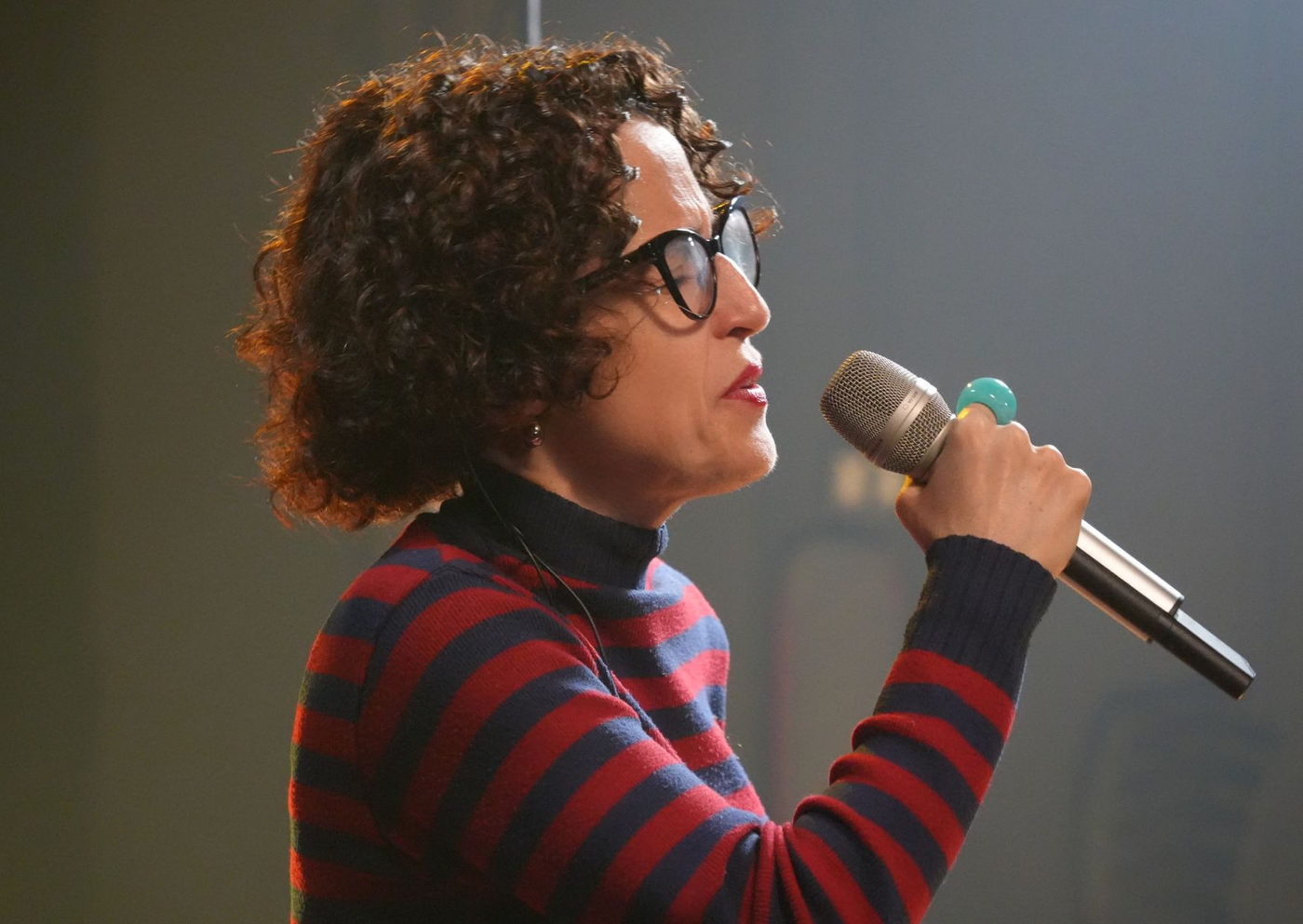 Cantora que popularizou o estilo Drum 'n' Bossa lança música e videoclipe em Homenagem a Gal Costa