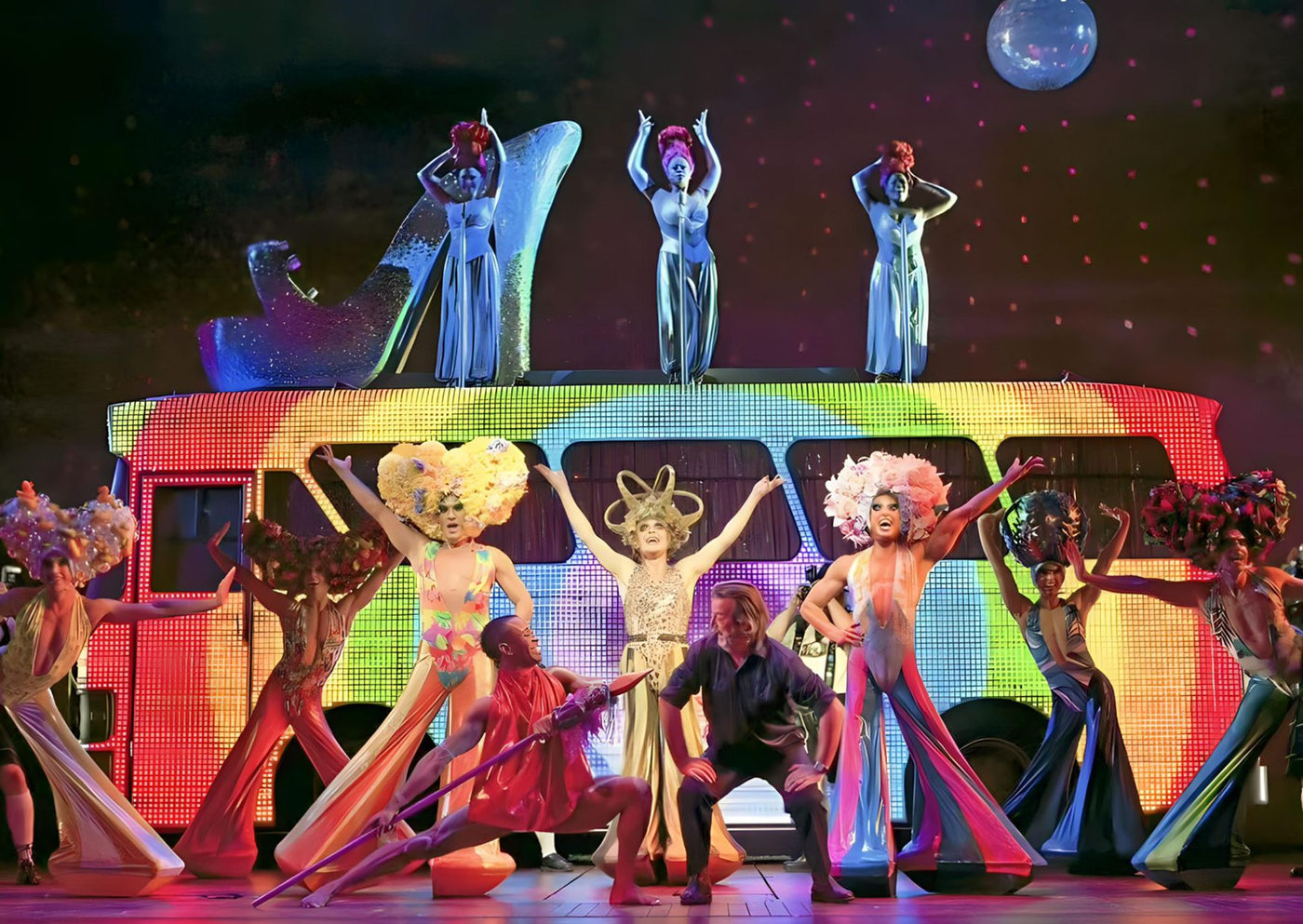 Nova montagem de “Priscilla, Rainha do Deserto” chegará aos palcos com a direção de Mariano Detry