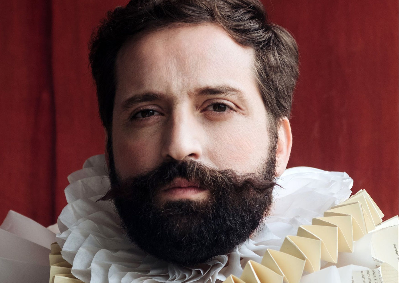 Gregorio Duvivier estreia solo poético e cômico O Céu da Língua no Teatro Sérgio Cardoso