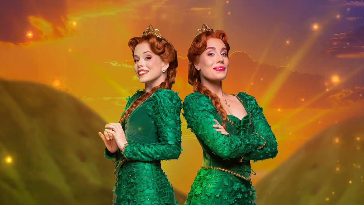 Fabi Bang e Myra Ruiz se revezam como Fiona em Shrek – O Musical no Teatro Renault