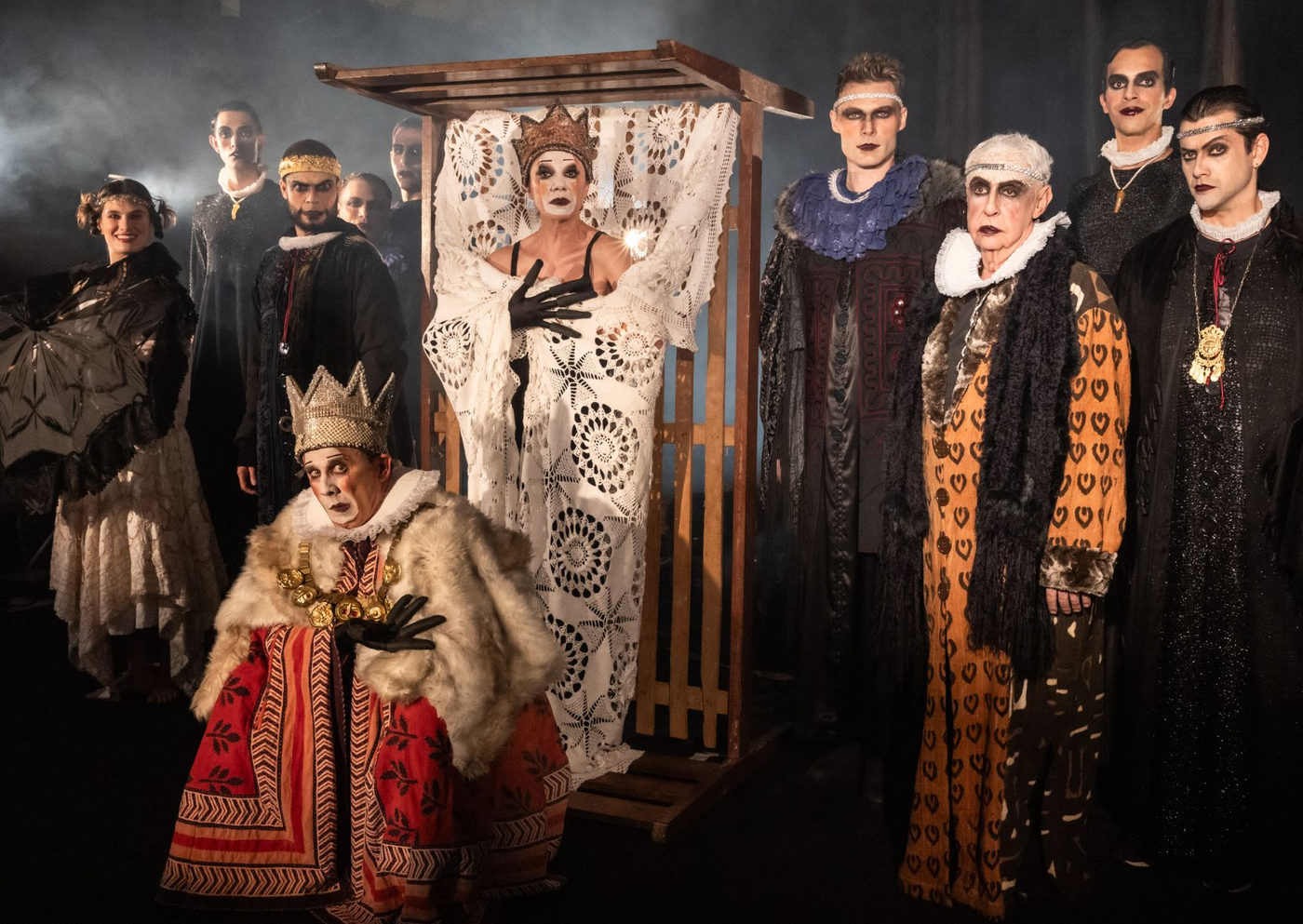 Estreia Inédita da Primeira Versão de ”Hamlet” de Shakespeare no Teatro Sesc Vila Mariana