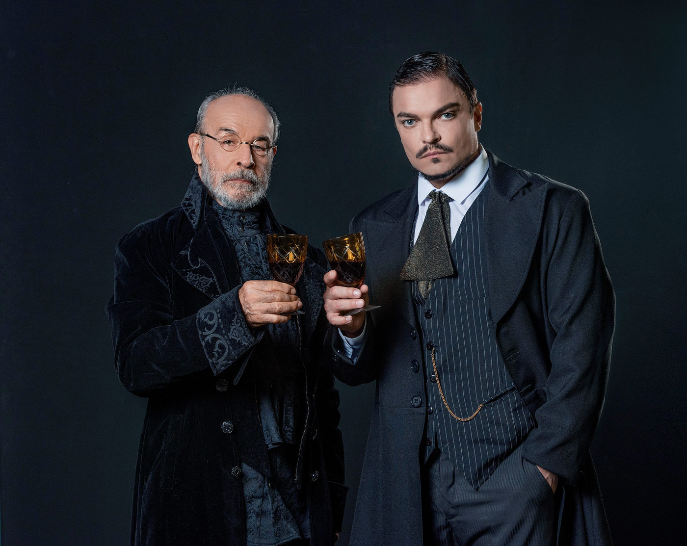 “O Veneno do Teatro” retorna aos palcos com Osmar Prado e Maurício Machado