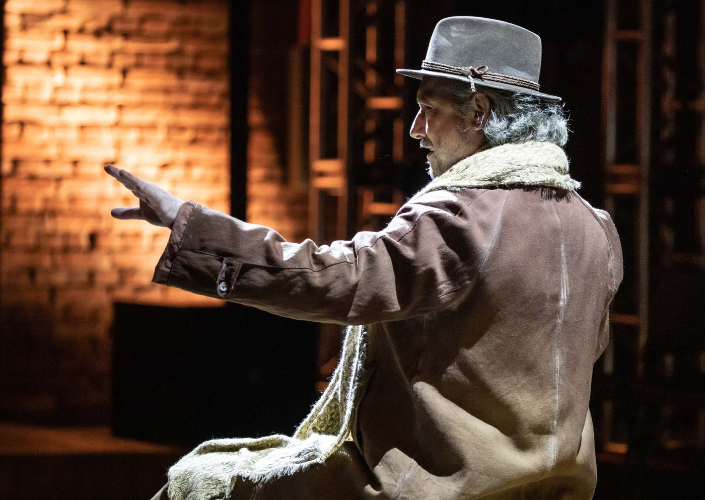 ”O Fazedor de Teatro” Retorna com Nova Temporada na Oficina Cultural Oswald de Andrade: Um Espetáculo que Encanta e Provoca Reflexões