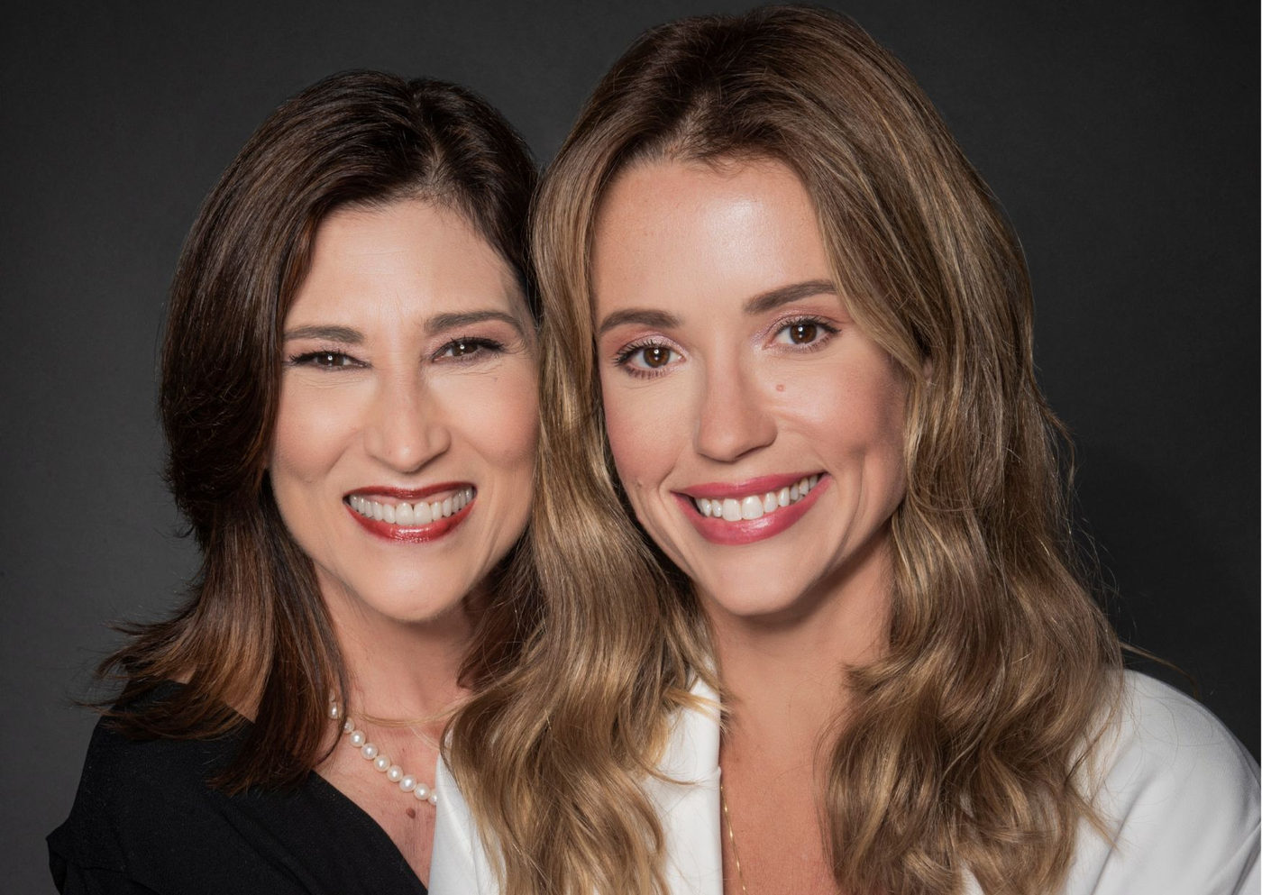 Beth Goulart assina direção de Juliana Didone no espetáculo “60 Dias de Neblina”