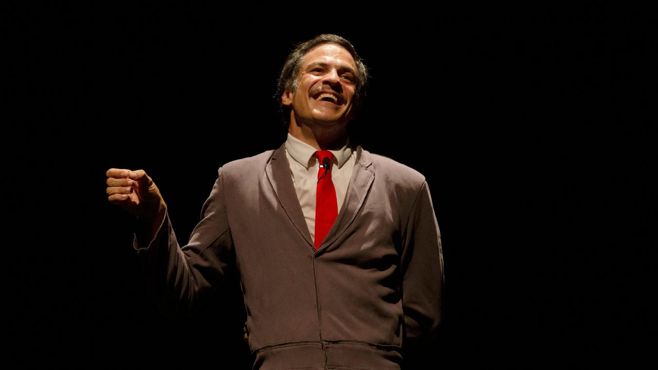 Mateus Solano volta ao Teatro Renaissance com “O Figurante” a partir de 2 de maio