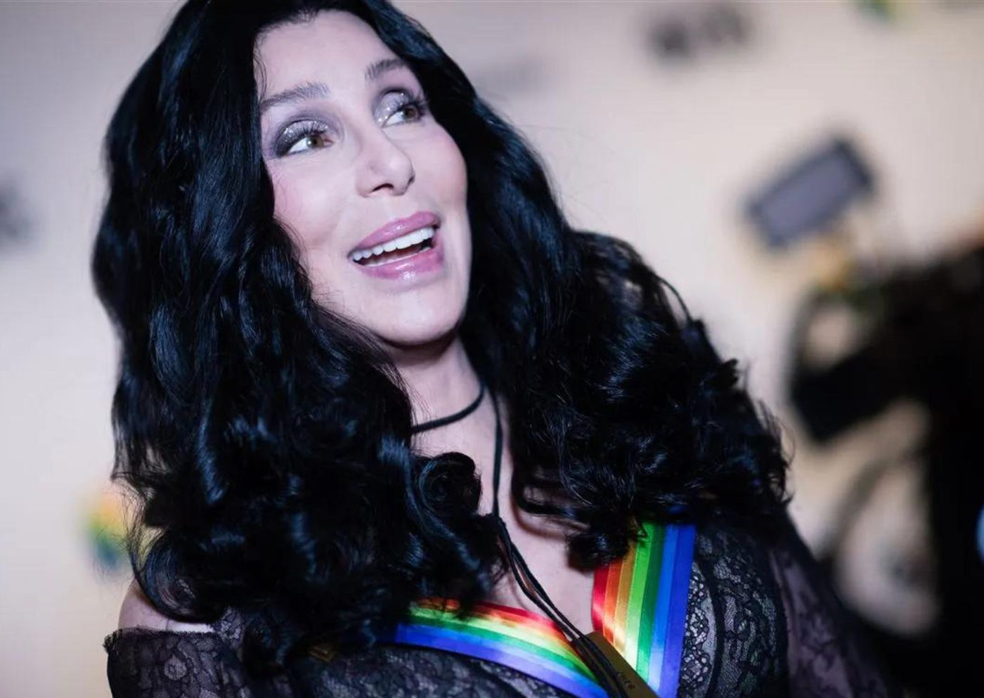 Cher, nos embalos natalinos, lança o primeiro álbum dedicado ao feriado da carreira