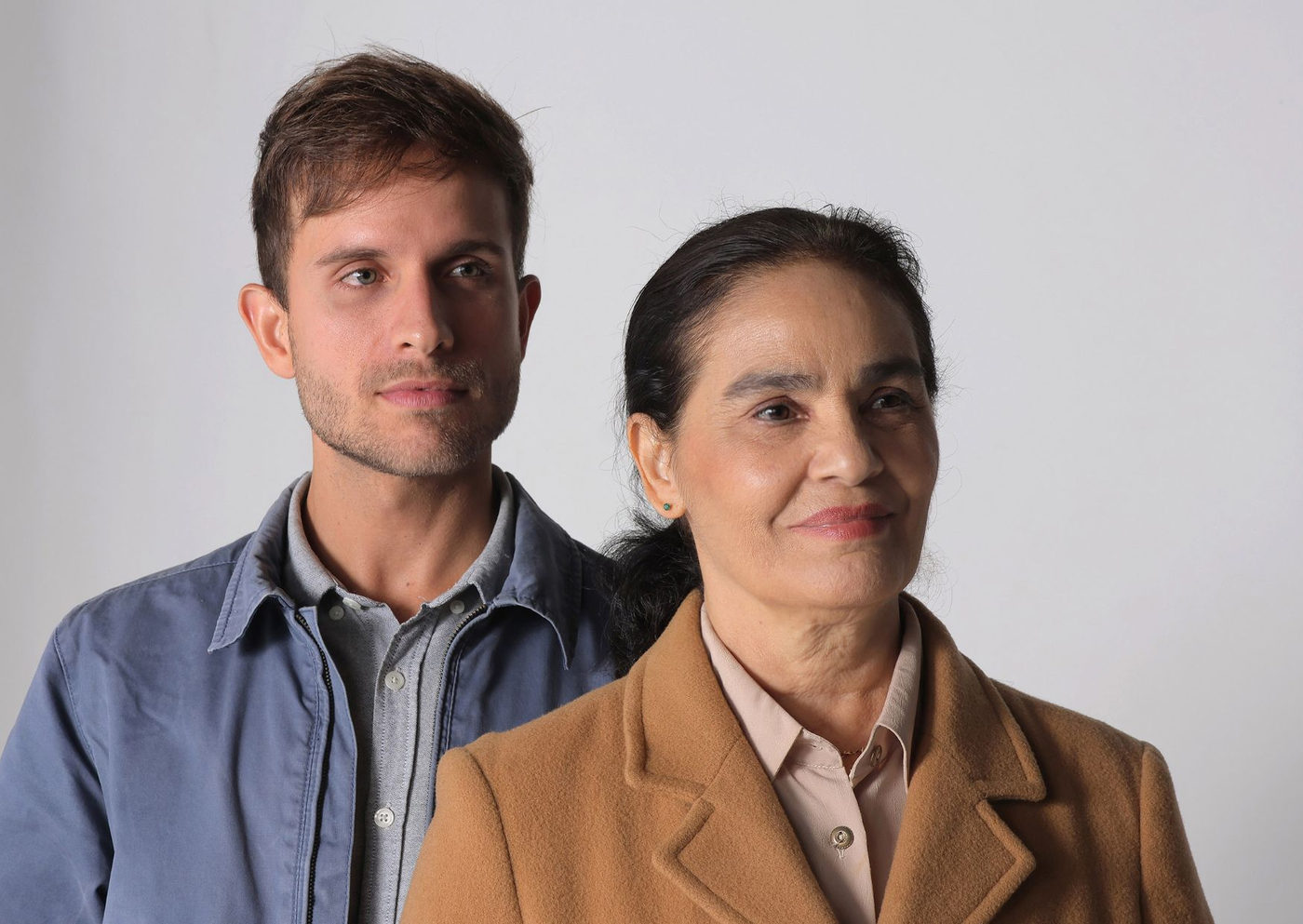 “O Som que Vem de Dentro” estreia no Teatro Glaucio Gill com direção de João Fonseca