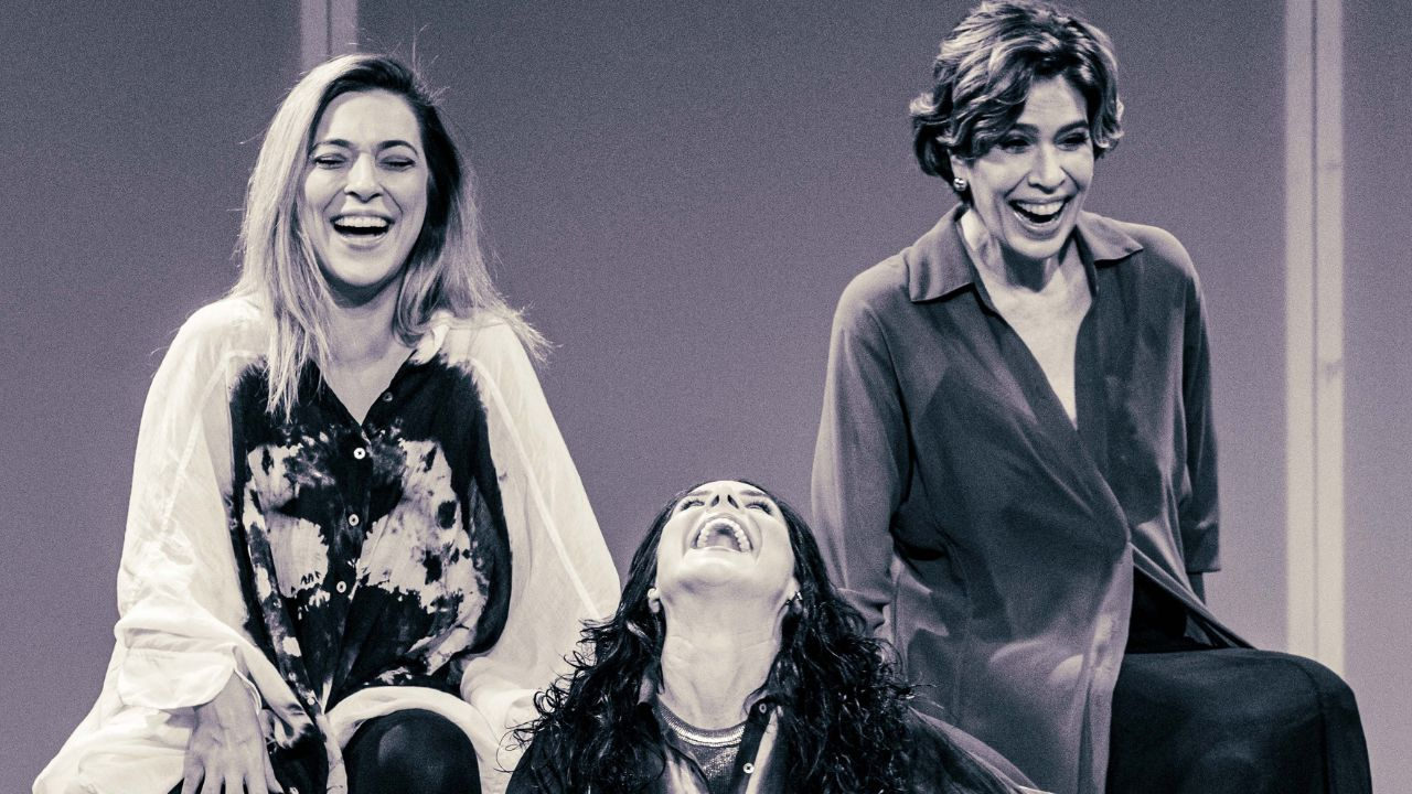 “Agora É Que São Elas!” chega ao Teatro Sabesp Frei Caneca com Júlia Rabello, Maria Clara Gueiros e Priscila Castello Branco