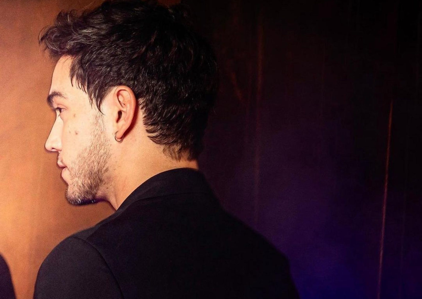 André Torquato é o segundo nome anunciado do elenco de nova montagem de Cabaret