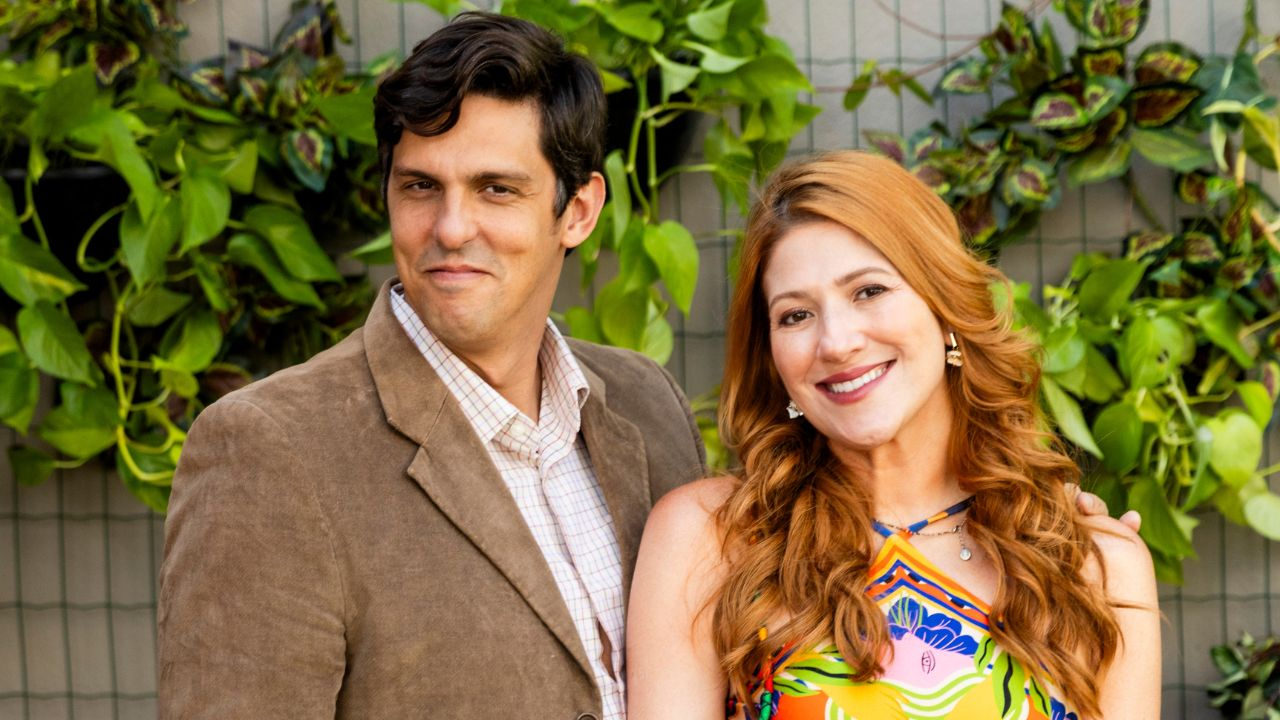 Rafael Infante e Dani Calabresa estrelam a comédia “Um Pai em Apuros”, que estreia nos cinemas em 23 de abril