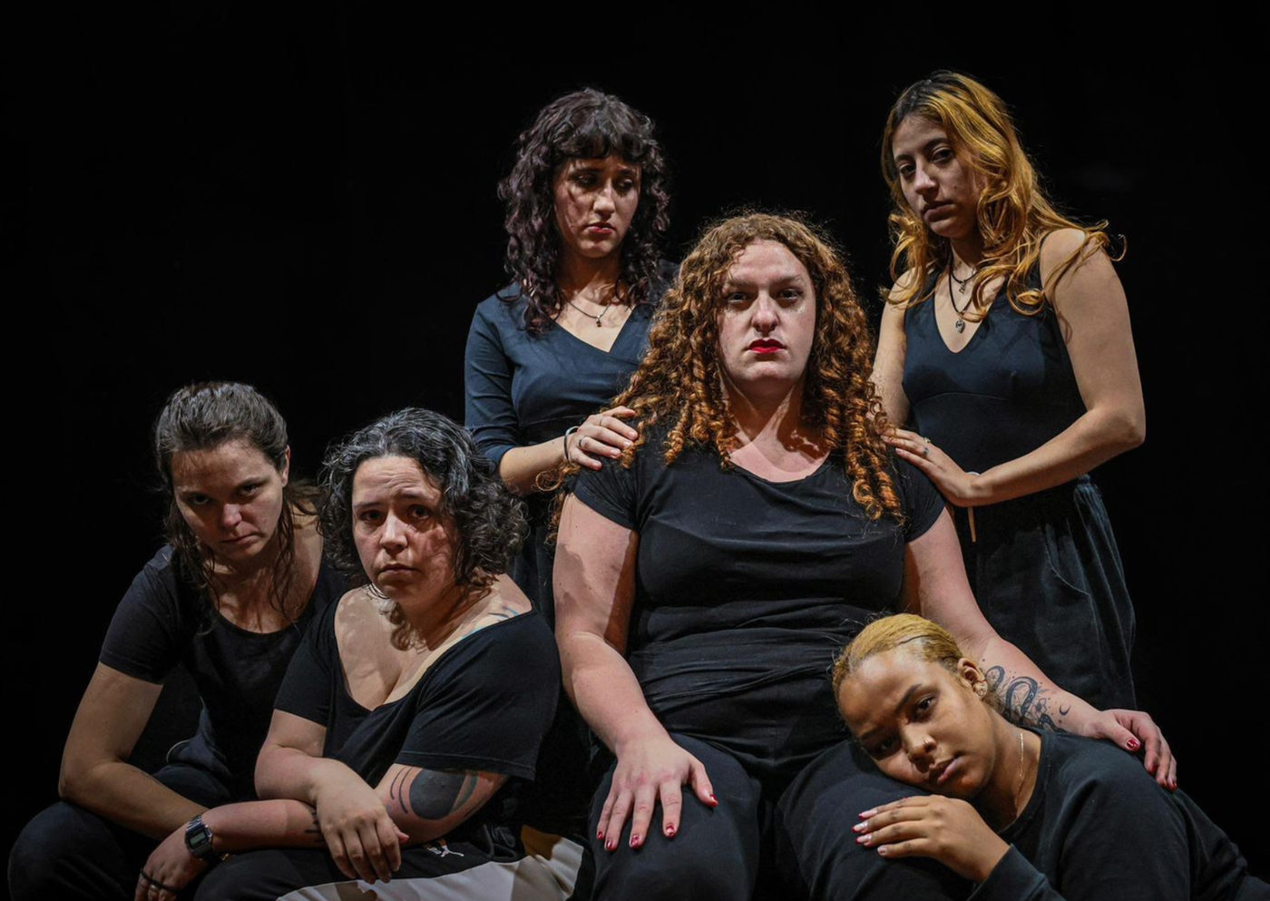 Coletivo Treze Pontas estreia “Barbie Troiana” no Teatro Itália e apresenta nova geração de artistas ao mercado teatral