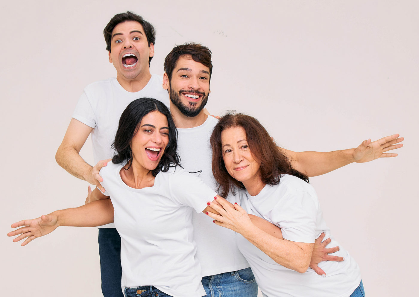 A Manhã Seguinte estreia no Brasil com Carol Castro, Bruno Fagundes, Gustavo Mendes e Angela Rebello