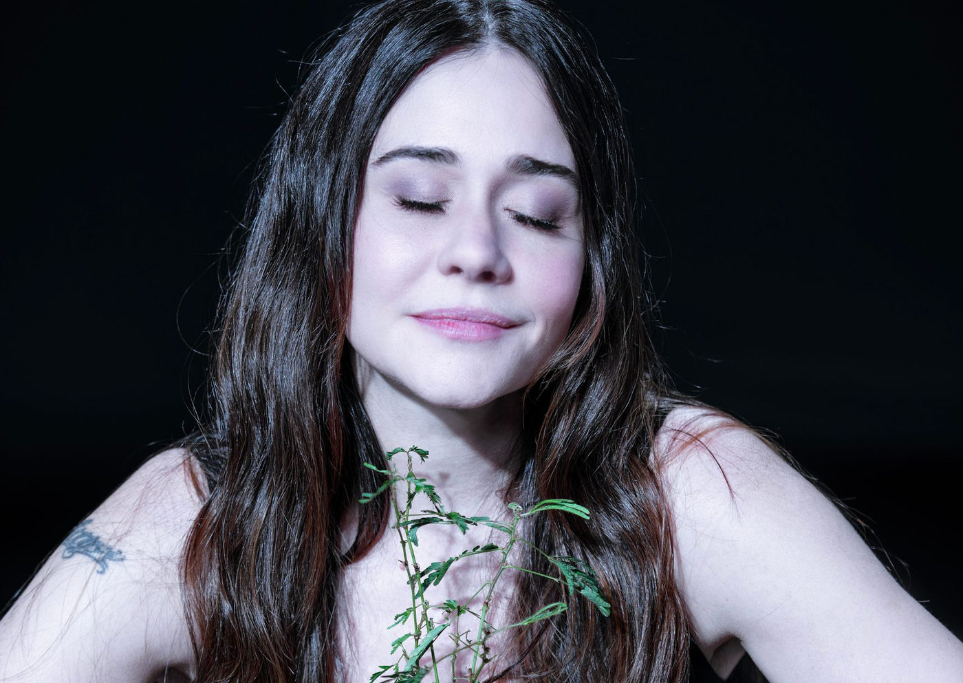 Alessandra Negrini em ”A Árvore”: Uma Jornada Introspectiva no Centro Cultural São Paulo