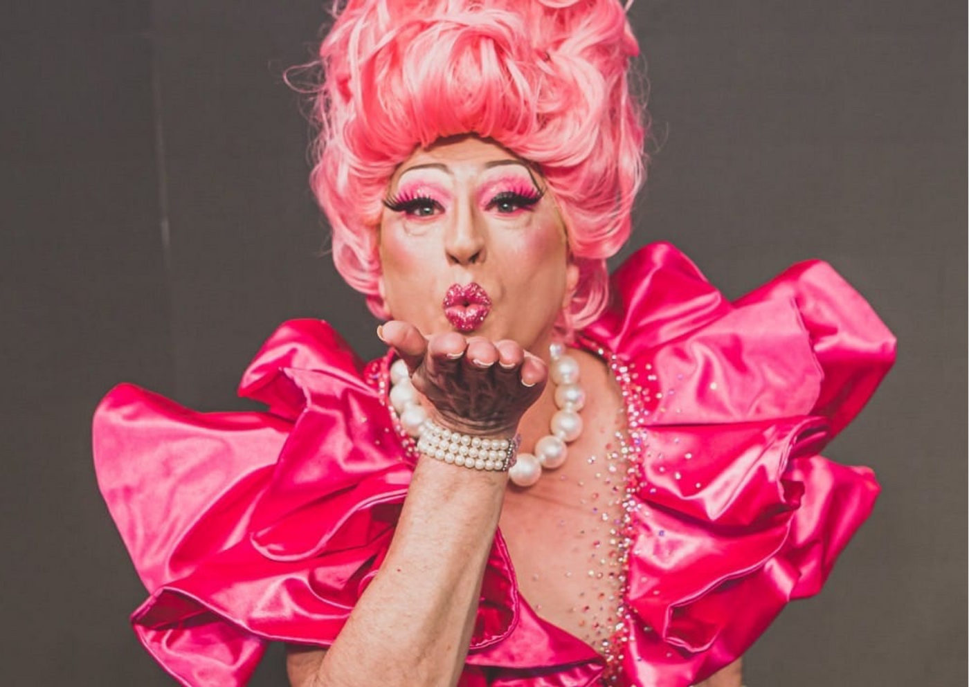 Casa Coração recebe show de humor de Mama Darling, Savannah Black e Dimmy Kieer