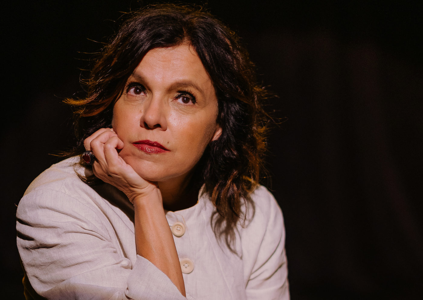“Água Fresca para Flores” estreia no Teatro UOL em adaptação inédita do best-seller francês de Valérie Perrin