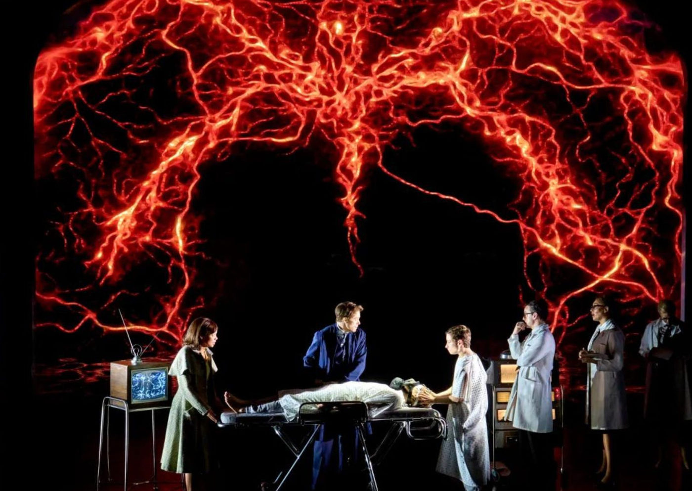 ”Stranger Things: A Primeira Sombra” Chega à Broadway Após Sucesso Estrondoso em Londres