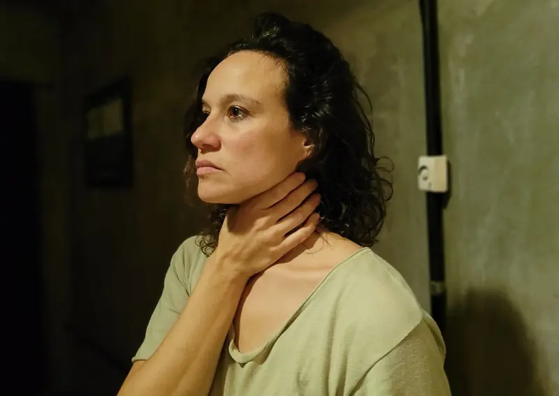Espetáculo derivado de conto erótico de Hilda Hilst, sobre o corpo feminino, estreia na Casa Urânia