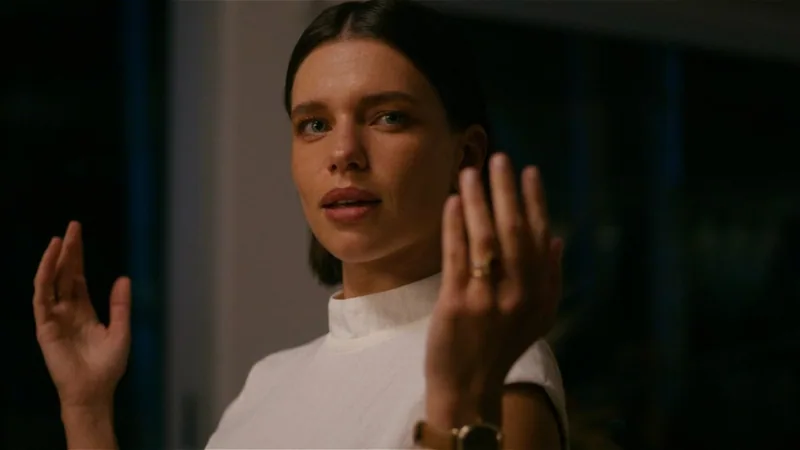 Bruna Linzmeyer pesquisou submissão para viver vilã: “O filme de terror é real”