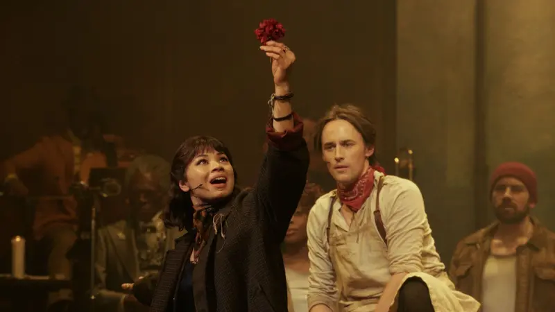 “Hadestown” leva seus protagonistas originais aos cinemas de mais quatro países