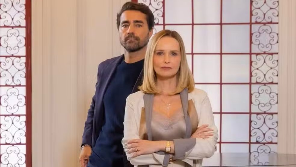 A palavra gaslighting nasceu de uma peça de 1938, e agora virou novela de três minutos no Globoplay
