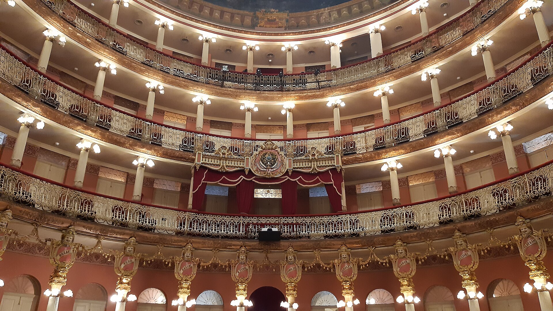 Como funciona a Lei Rouanet no teatro? Entenda de onde vem o dinheiro dos espetáculos