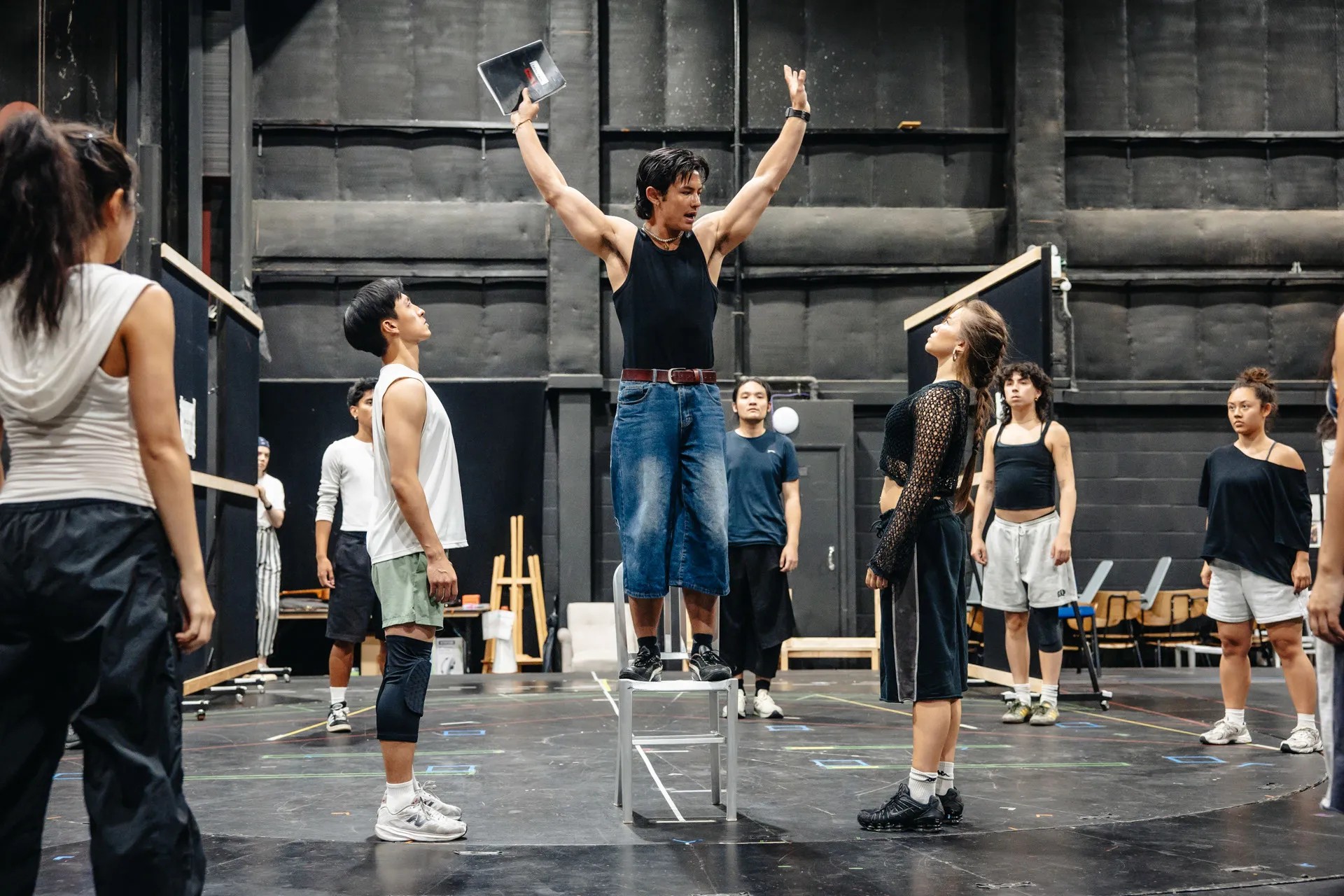 Death Note: musical do mangá estreia no Barbican, em Londres, quatro anos depois de passar pelo Rio