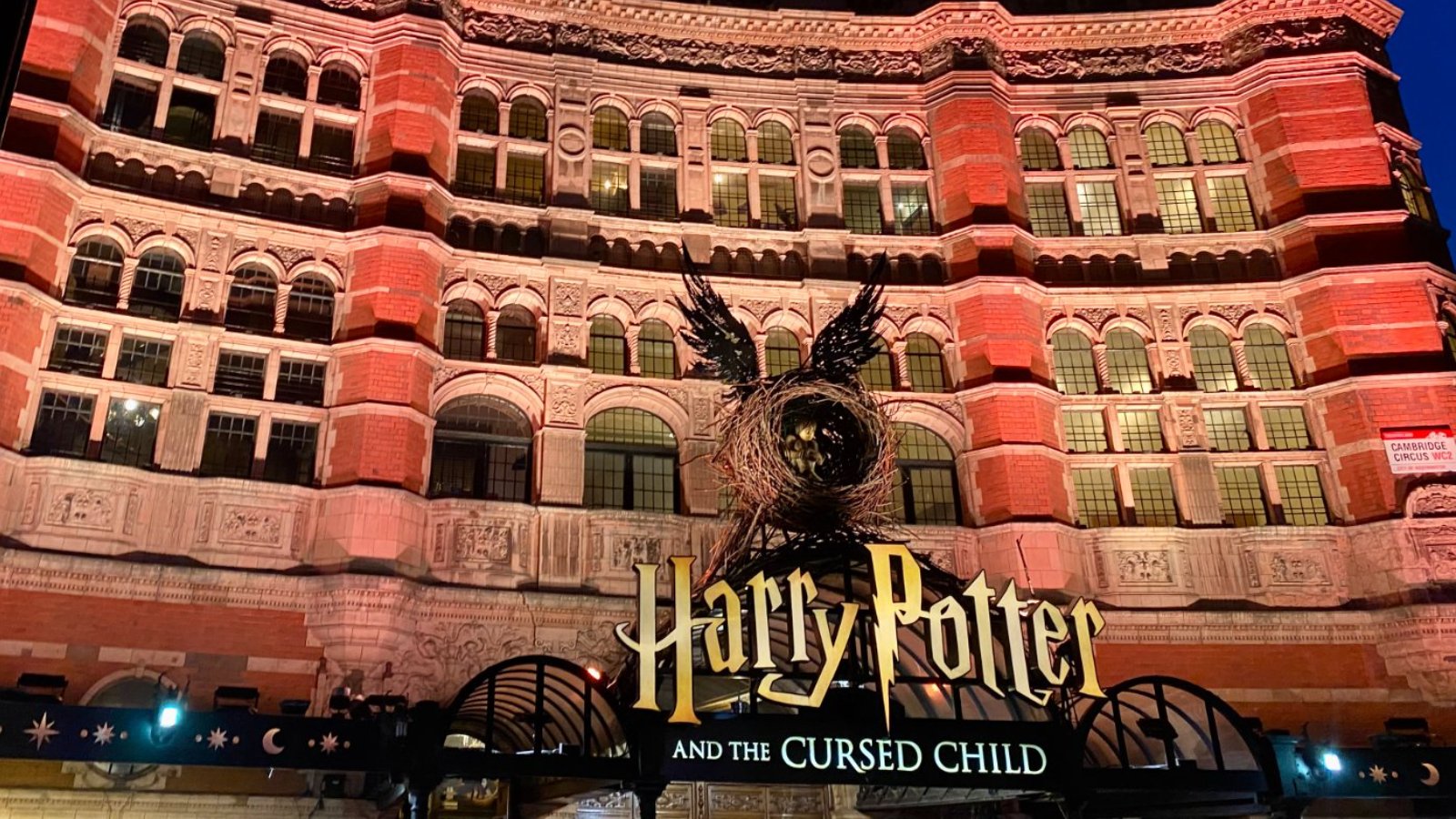 Harry Potter encurta peça em Londres e passa a contar a história em uma única sessão