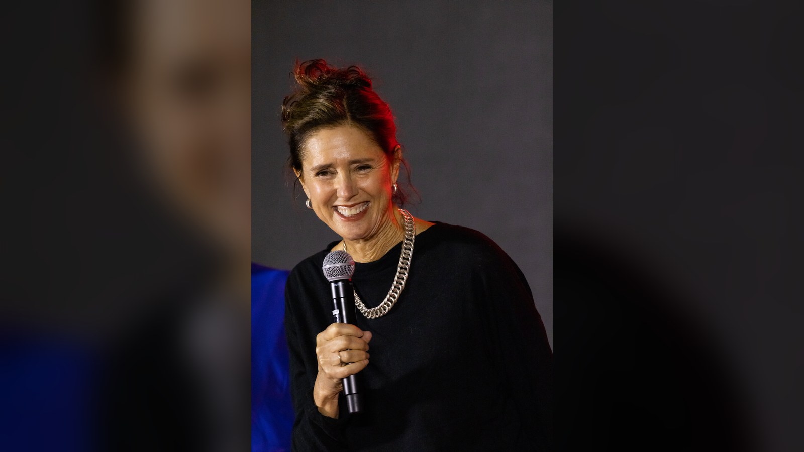 Julie Taymor na cerimônia de abertura do Festival Internacional de Cinema de Tóquio, em outubro de 2022